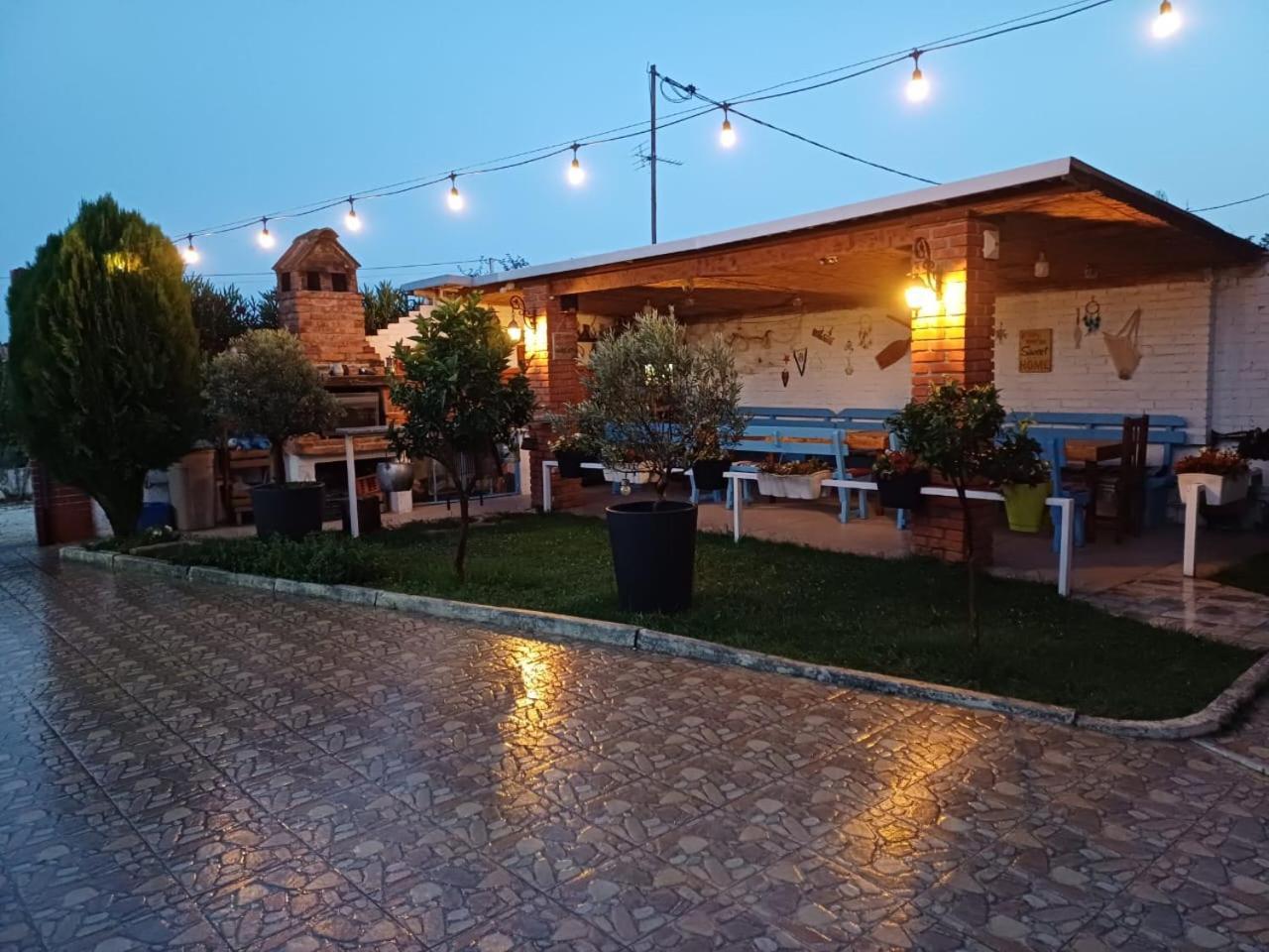 Vila Jone Golem  Zewnętrze zdjęcie