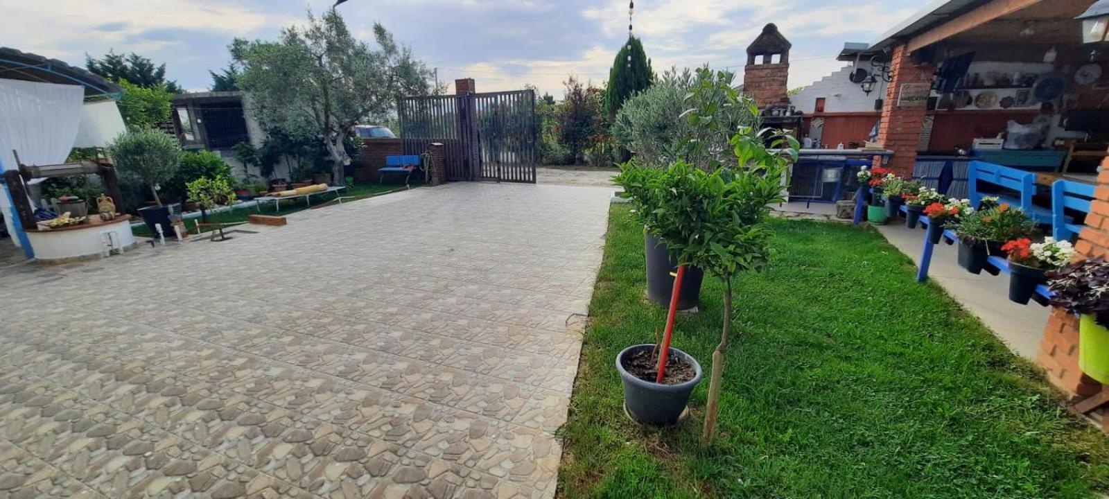 Vila Jone Golem  Zewnętrze zdjęcie